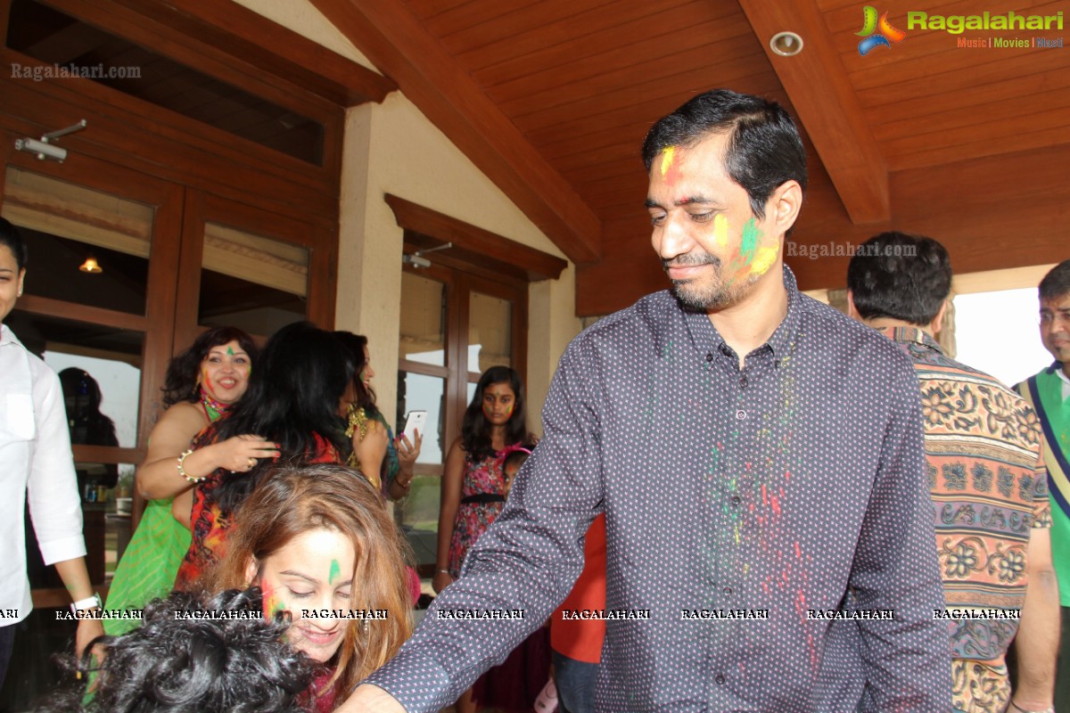 Runki-Sumit Goswami's Bling and Full of Color Holi Party