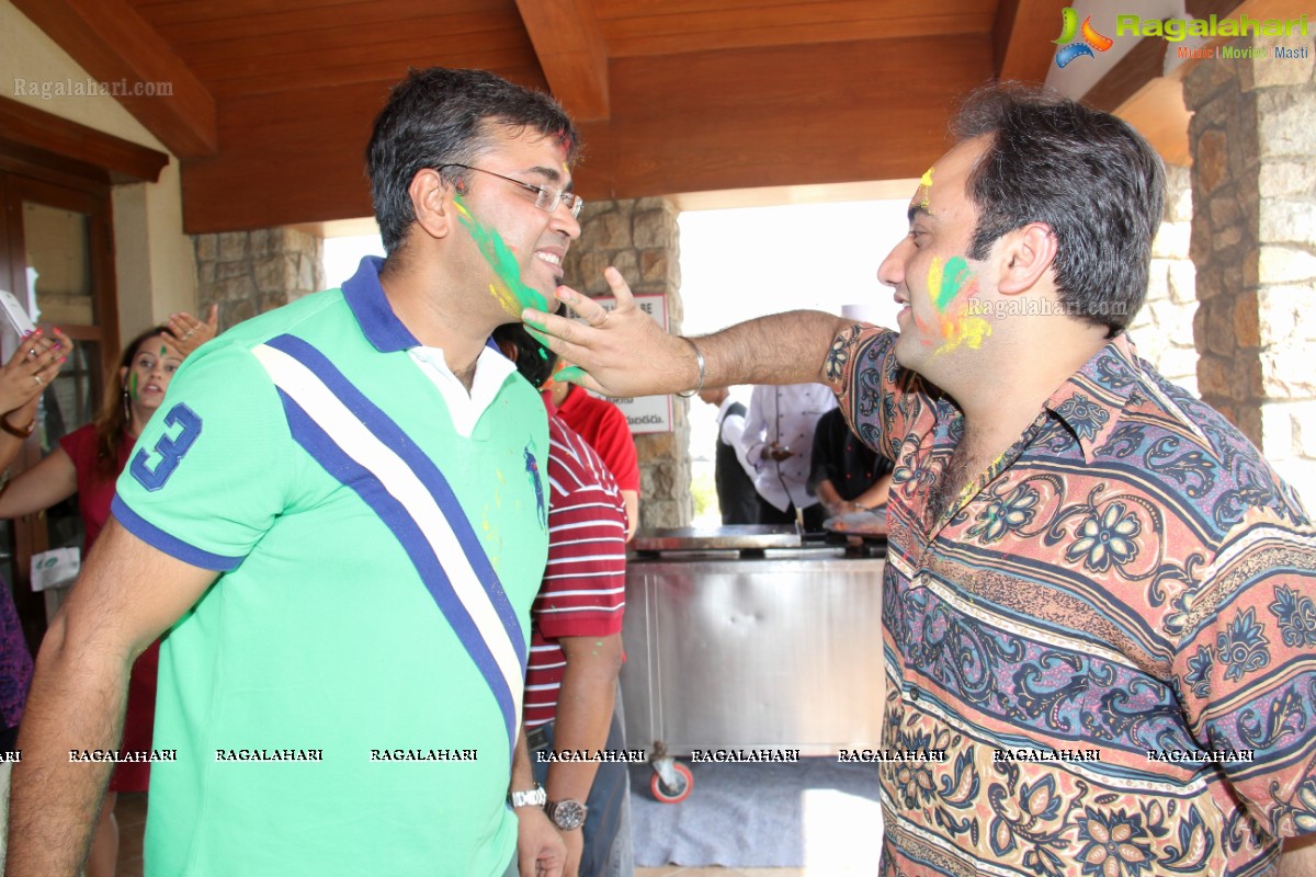 Runki-Sumit Goswami's Bling and Full of Color Holi Party