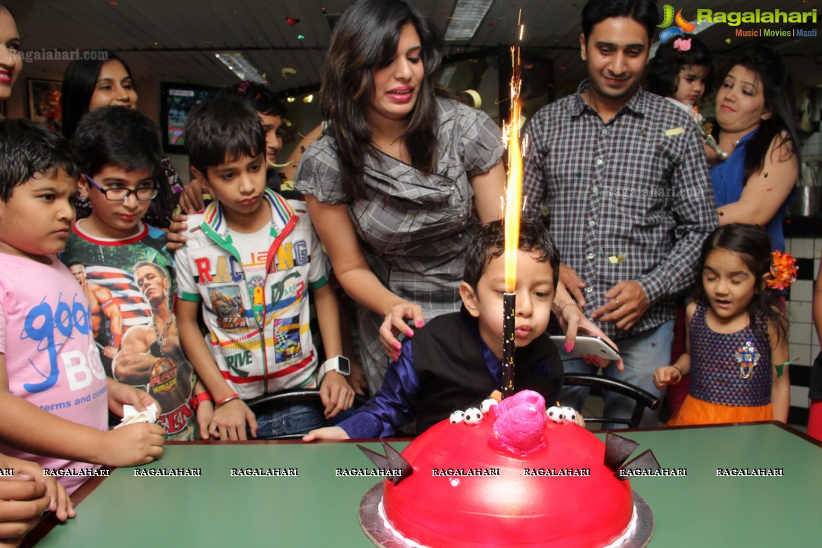 Snudhit Birthday Party 2014