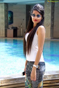 Stylish Divas Holi Bash Pool Party