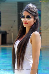 Stylish Divas Holi Bash Pool Party