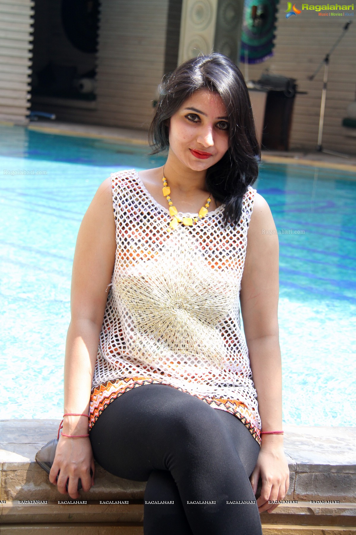 Stylish Divas Holi Bash 2014 and Pool Party, Hyderabad