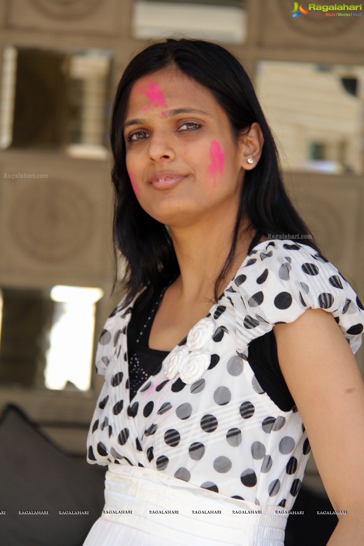 Stylish Divas Holi Bash 2014 and Pool Party, Hyderabad