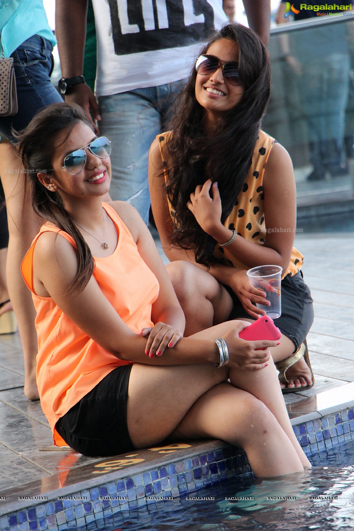 Sundown Pool Party at Aqua 3D Pool, Hyderabad (March 25, 2014)