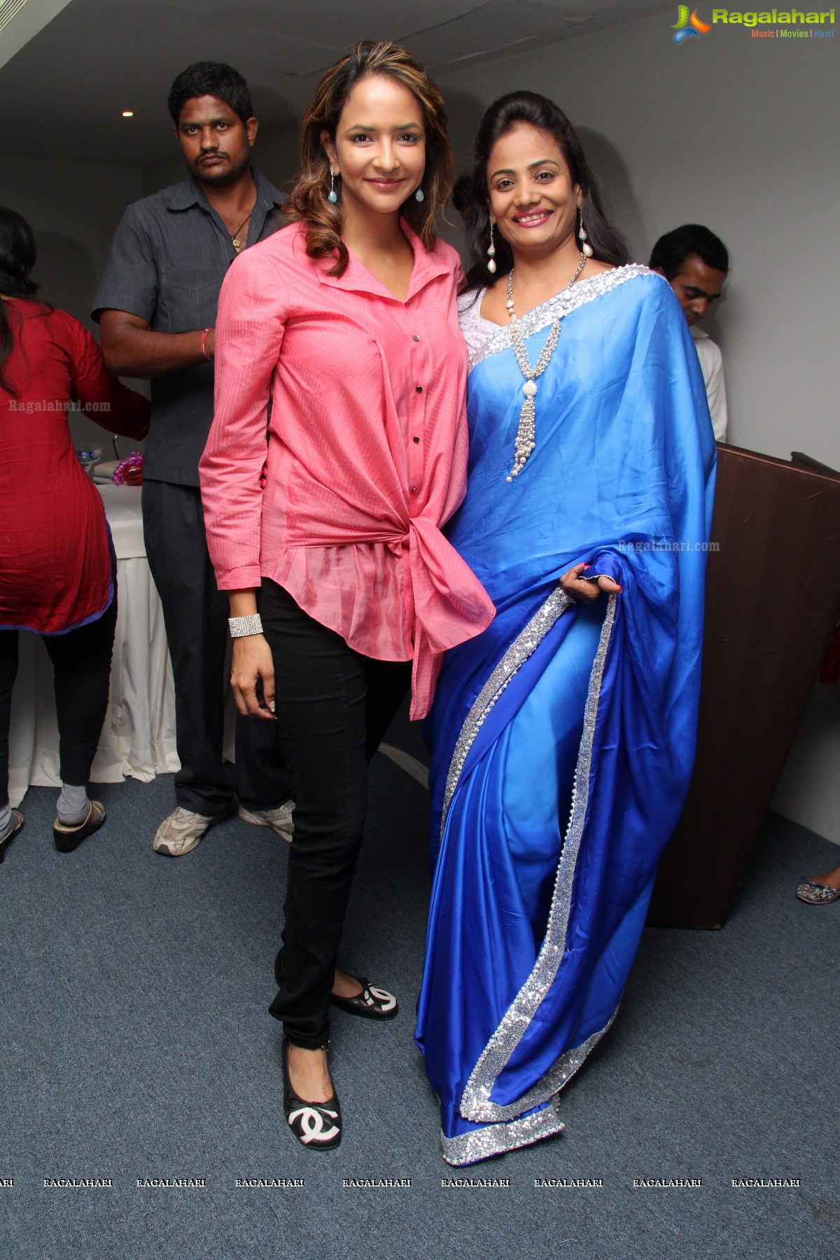 Lakshmi Manchu launches Teach For a Change (TFO)