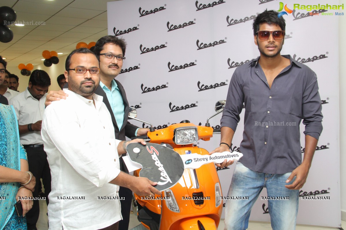 Sporty VESPA S unveiled at Shrey Automotive, Hyderabad