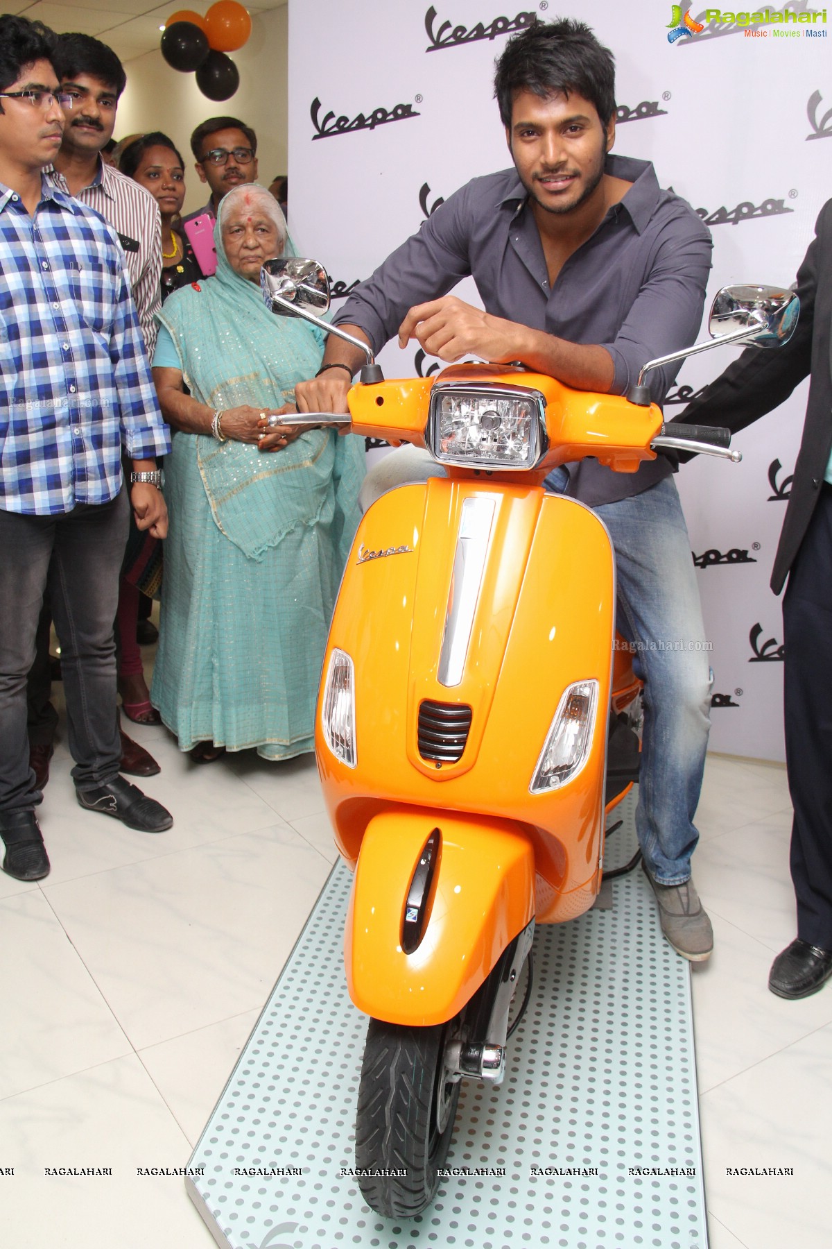 Sporty VESPA S unveiled at Shrey Automotive, Hyderabad