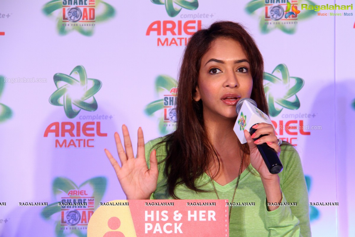 Lakshmi Manchu and Anand Srinivasan launches Ariel His and Her Pack