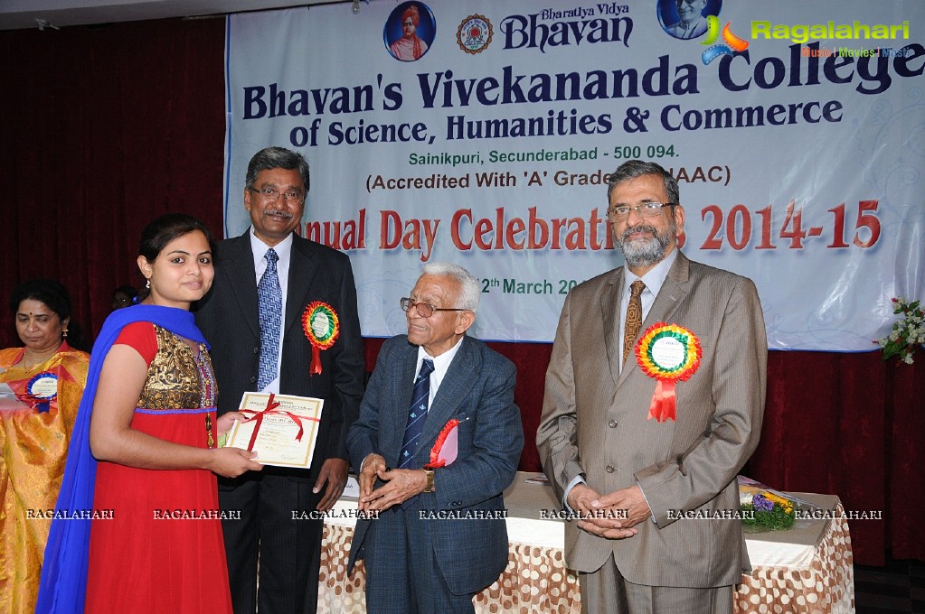 Bhavan’s Vivekananda College 21st Annual Day Celebrations