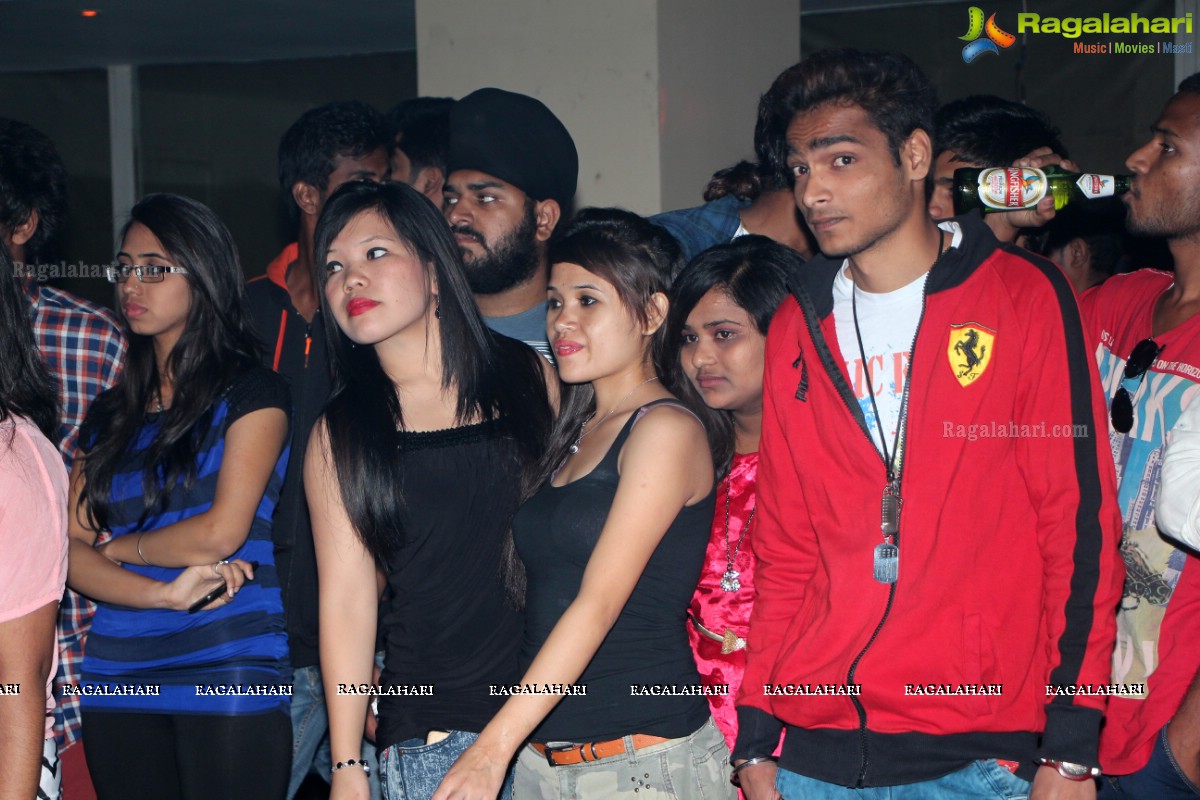 Bluemoon Night with Gehana Vasisth at Club Republic, Hyderabad