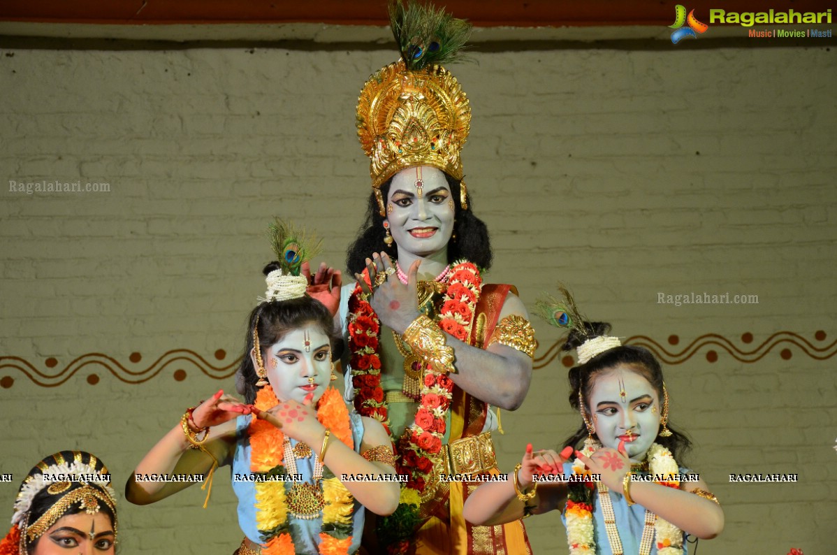 Kuchipudi Dance Ballet 'Krishnam Vande Jagadgurum' by Smt. Koka Vijaya Lakshmi and Group