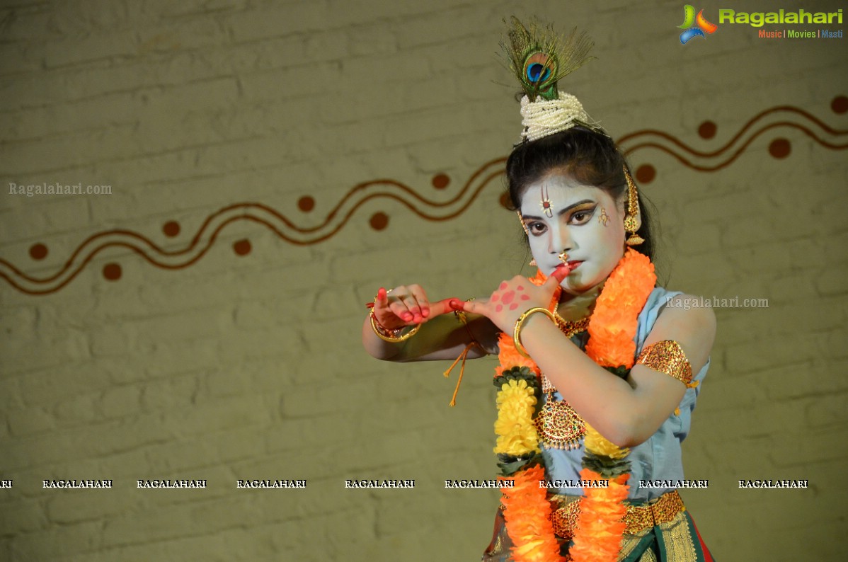 Kuchipudi Dance Ballet 'Krishnam Vande Jagadgurum' by Smt. Koka Vijaya Lakshmi and Group