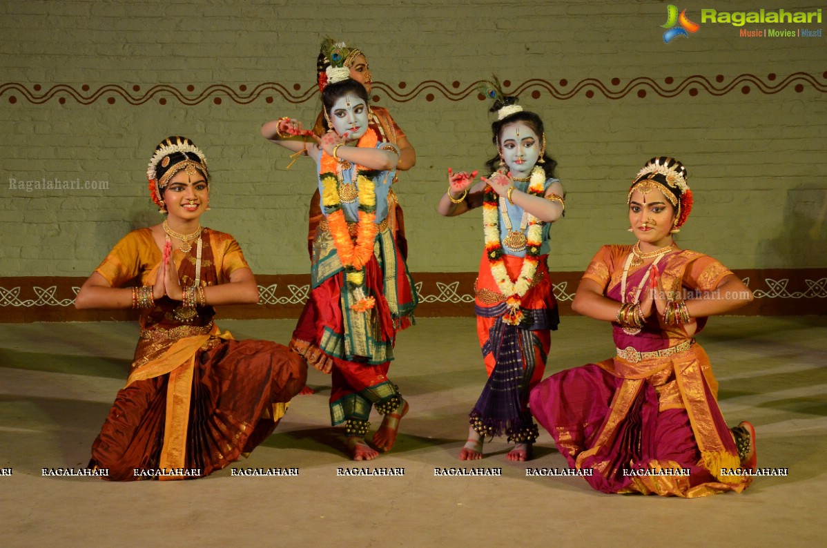 Kuchipudi Dance Ballet 'Krishnam Vande Jagadgurum' by Smt. Koka Vijaya Lakshmi and Group