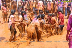 Girls Rain Dance