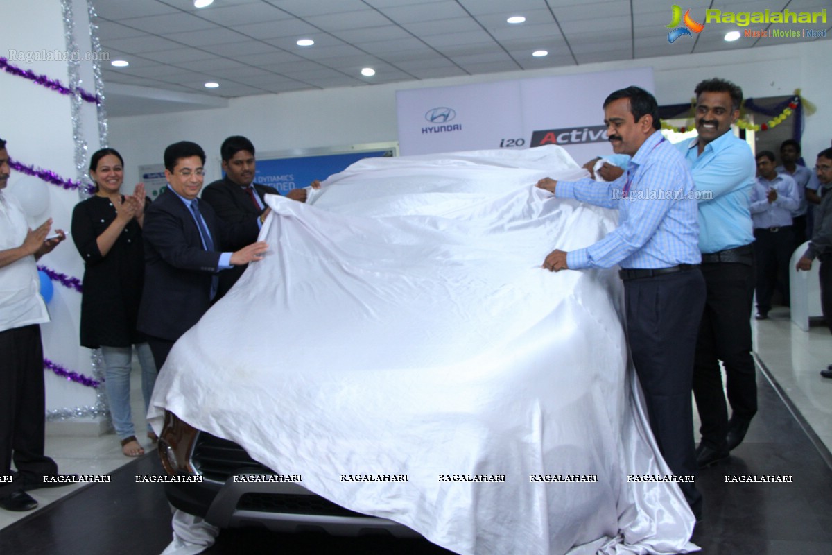 Hyundai i20 Active Launch in Hyderabad