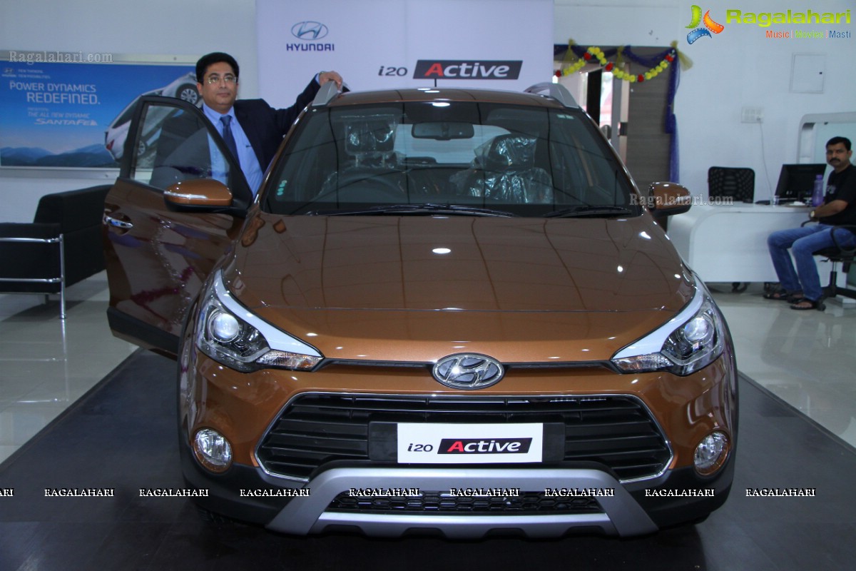 Hyundai i20 Active Launch in Hyderabad