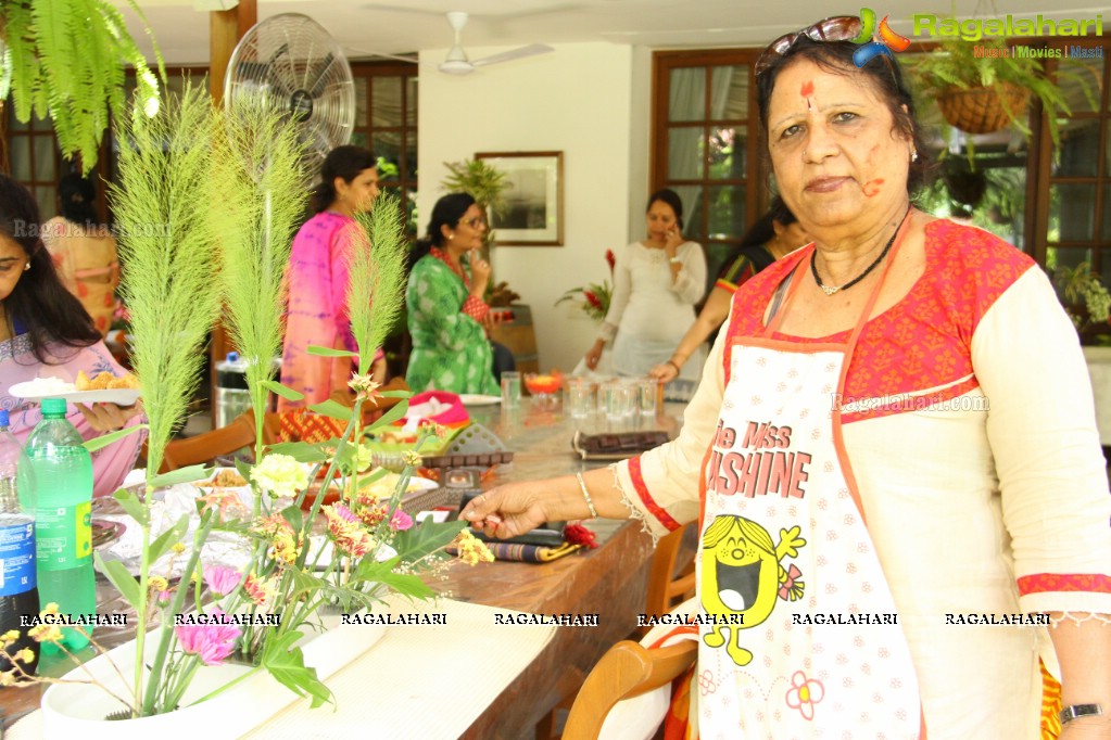 Khushi Ke Rang, Phoolon Ke Sang by Ikebana International Hyderabad Chapter #250