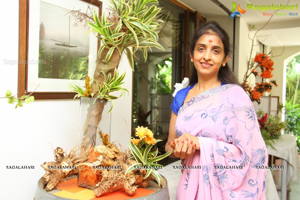 Khushi Ke Rang, Phoolon Ke Sang by Ikebana International Hyderabad Chapter #250