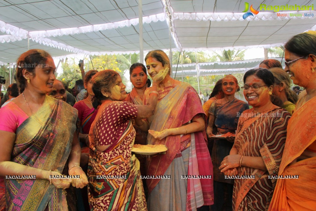 Holi Celebrations 2015 by Governor Narasimhan