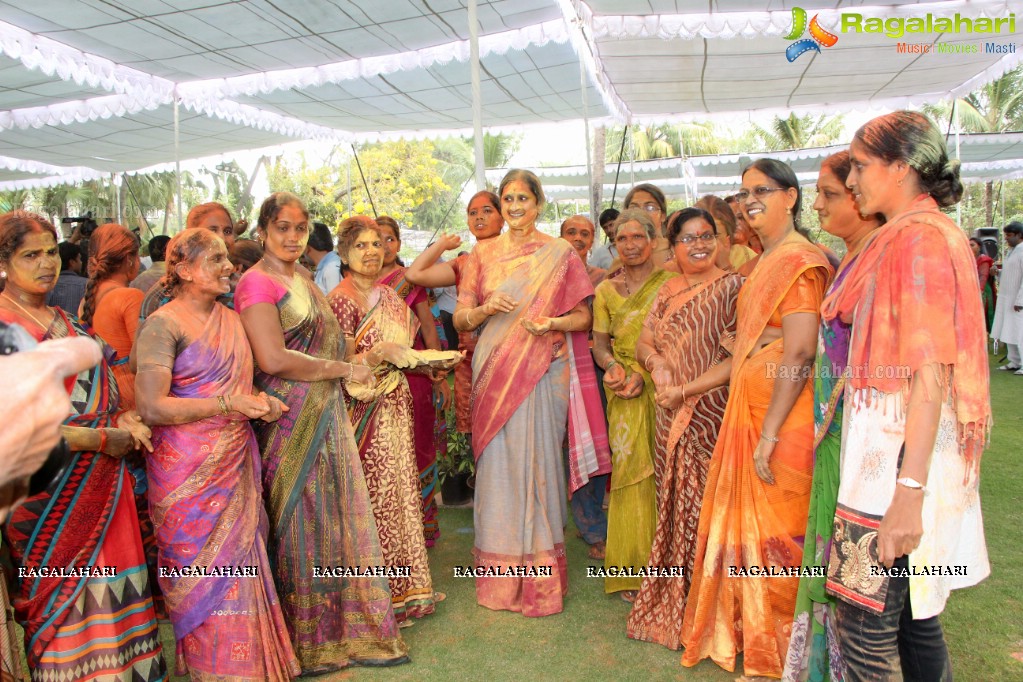Holi Celebrations 2015 by Governor Narasimhan