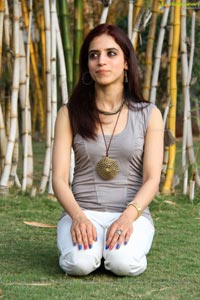 Mansi Gulati Facial Yoga