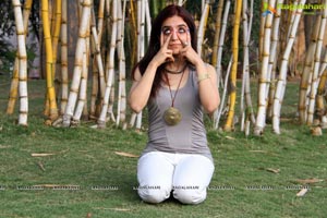 Mansi Gulati Facial Yoga