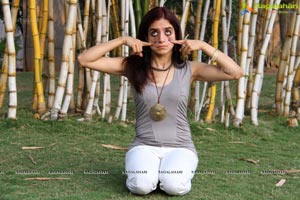 Mansi Gulati Facial Yoga