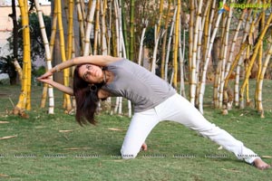 Mansi Gulati Facial Yoga