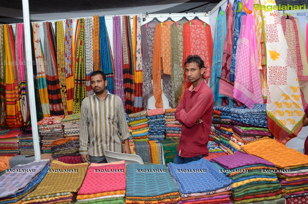 Mamatha Rahuth launches National Silk Expo at TTD, Hyderabad