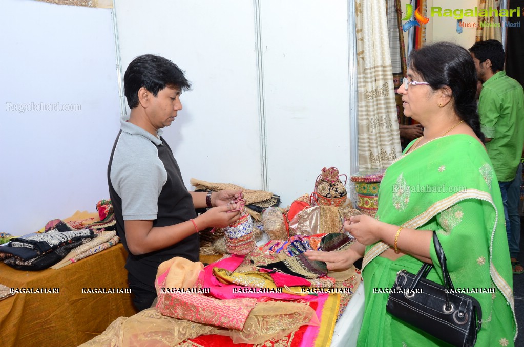 Mamatha Rahuth launches National Silk Expo at TTD, Hyderabad