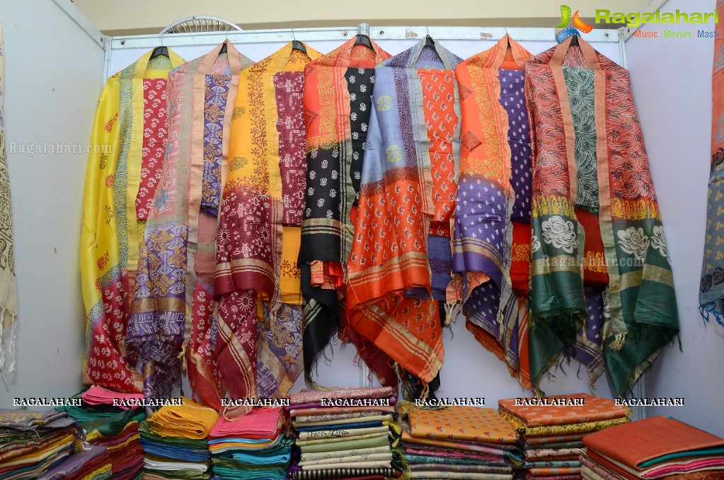 Mamatha Rahuth launches National Silk Expo at TTD, Hyderabad