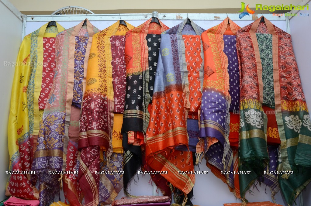 Mamatha Rahuth launches National Silk Expo at TTD, Hyderabad