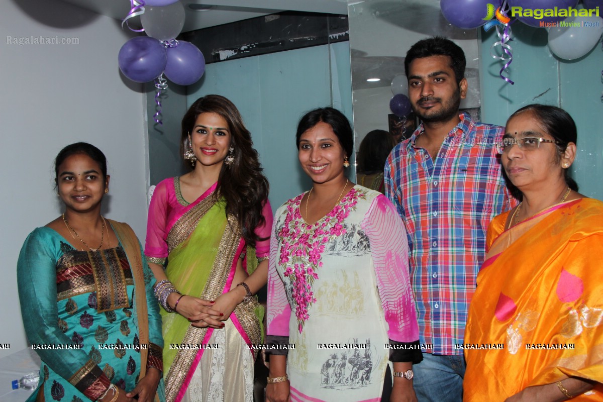 Shraddha Das launches Nautrals Salon & Spa at Banjara Hills, Hyderabad