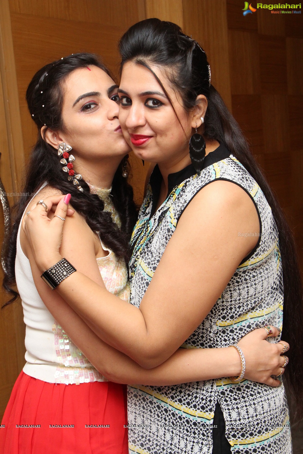 Partyholics Kitty Party by Nayan-Bhavyata Agarwal at Marigold