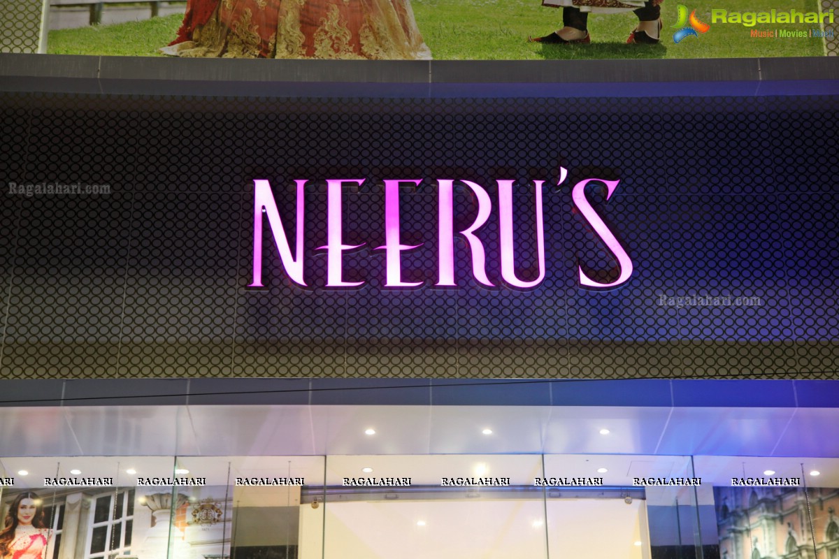 Sanjjanaa launches Neeru's - A 5 Floor Family Store in Vizag