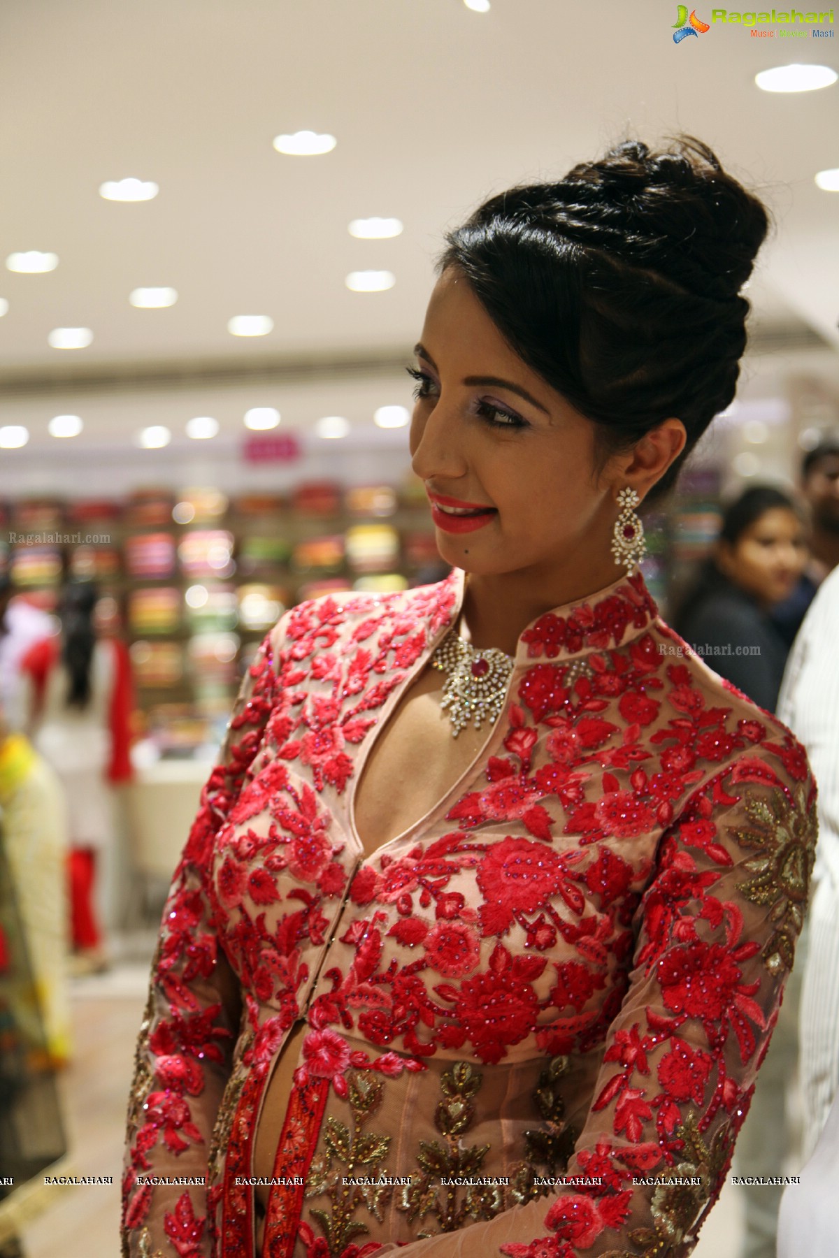 Sanjjanaa launches Neeru's - A 5 Floor Family Store in Vizag