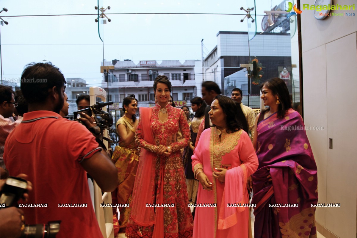 Sanjjanaa launches Neeru's - A 5 Floor Family Store in Vizag