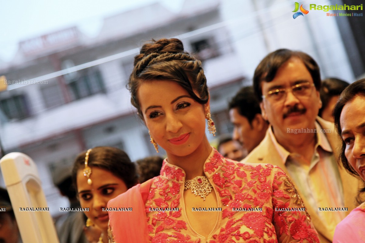 Sanjjanaa launches Neeru's - A 5 Floor Family Store in Vizag