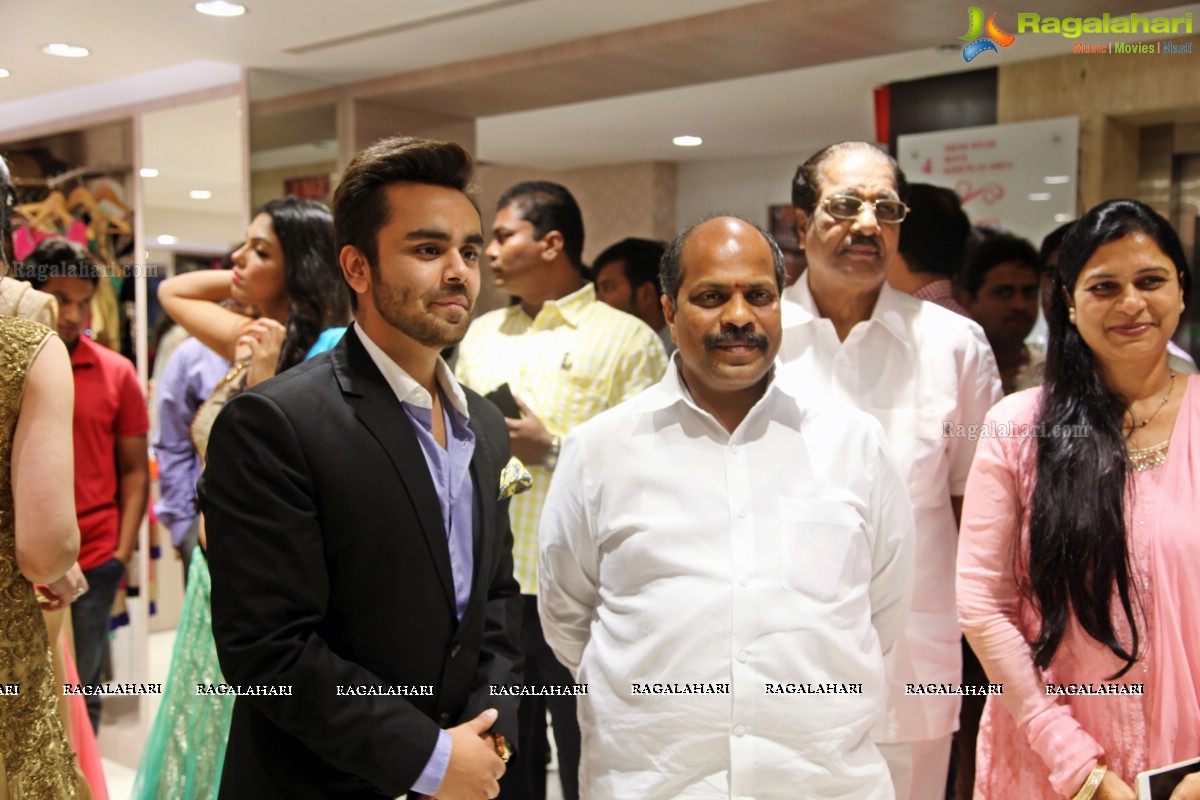 Sanjjanaa launches Neeru's - A 5 Floor Family Store in Vizag