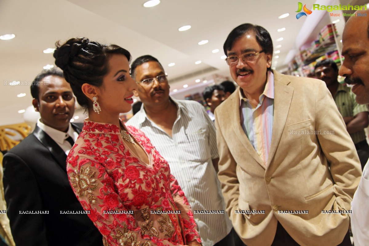 Sanjjanaa launches Neeru's - A 5 Floor Family Store in Vizag