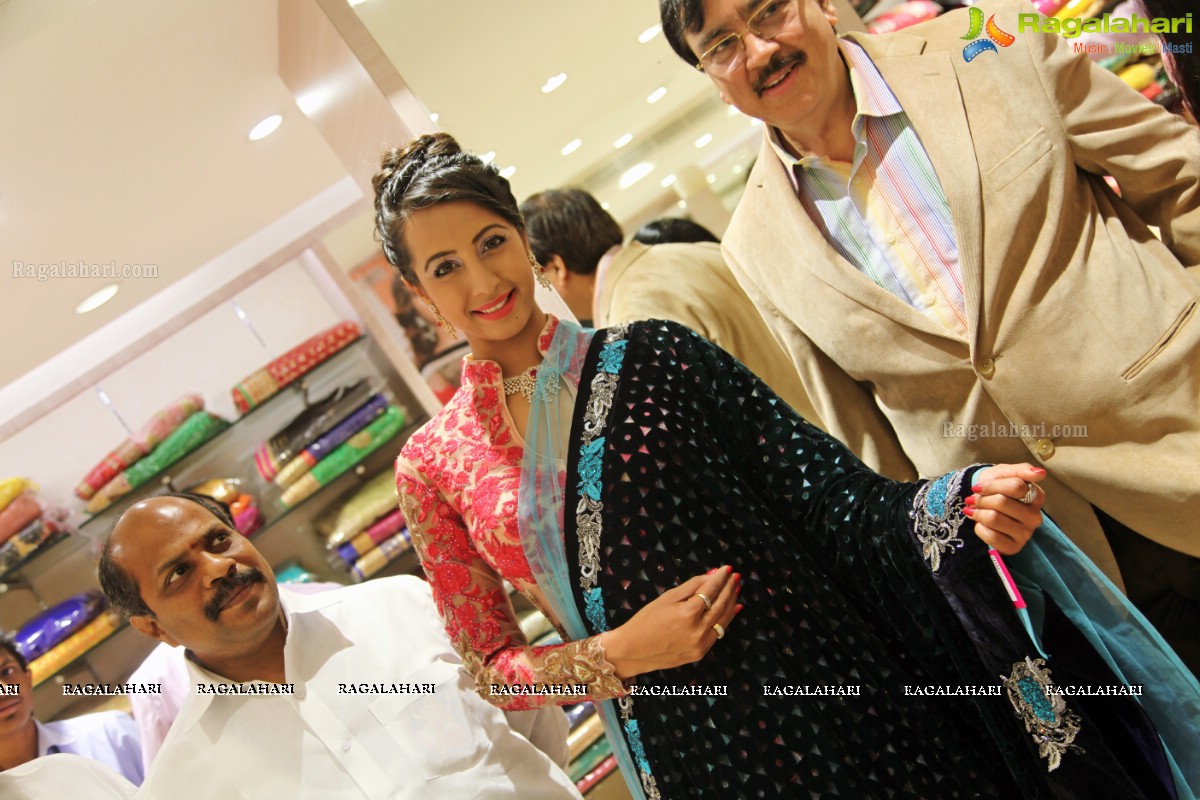 Sanjjanaa launches Neeru's - A 5 Floor Family Store in Vizag