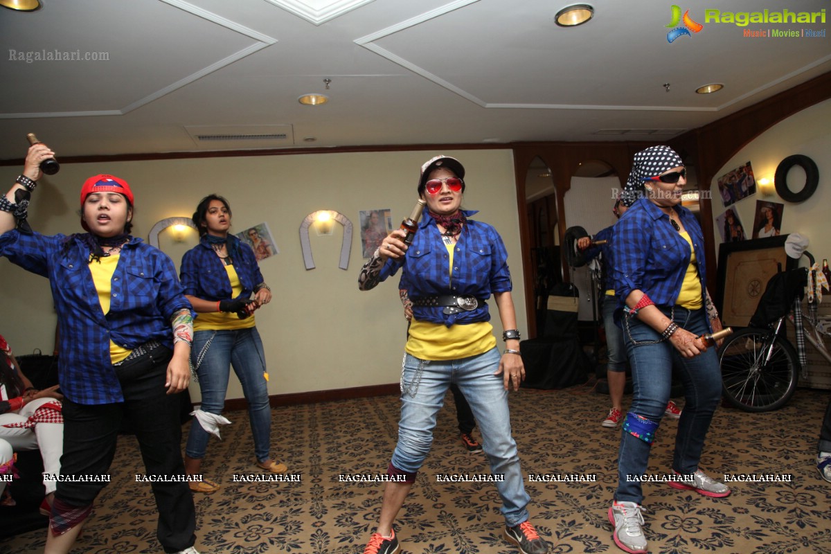 Samanvay Ladies Club - Tapori Theme Event