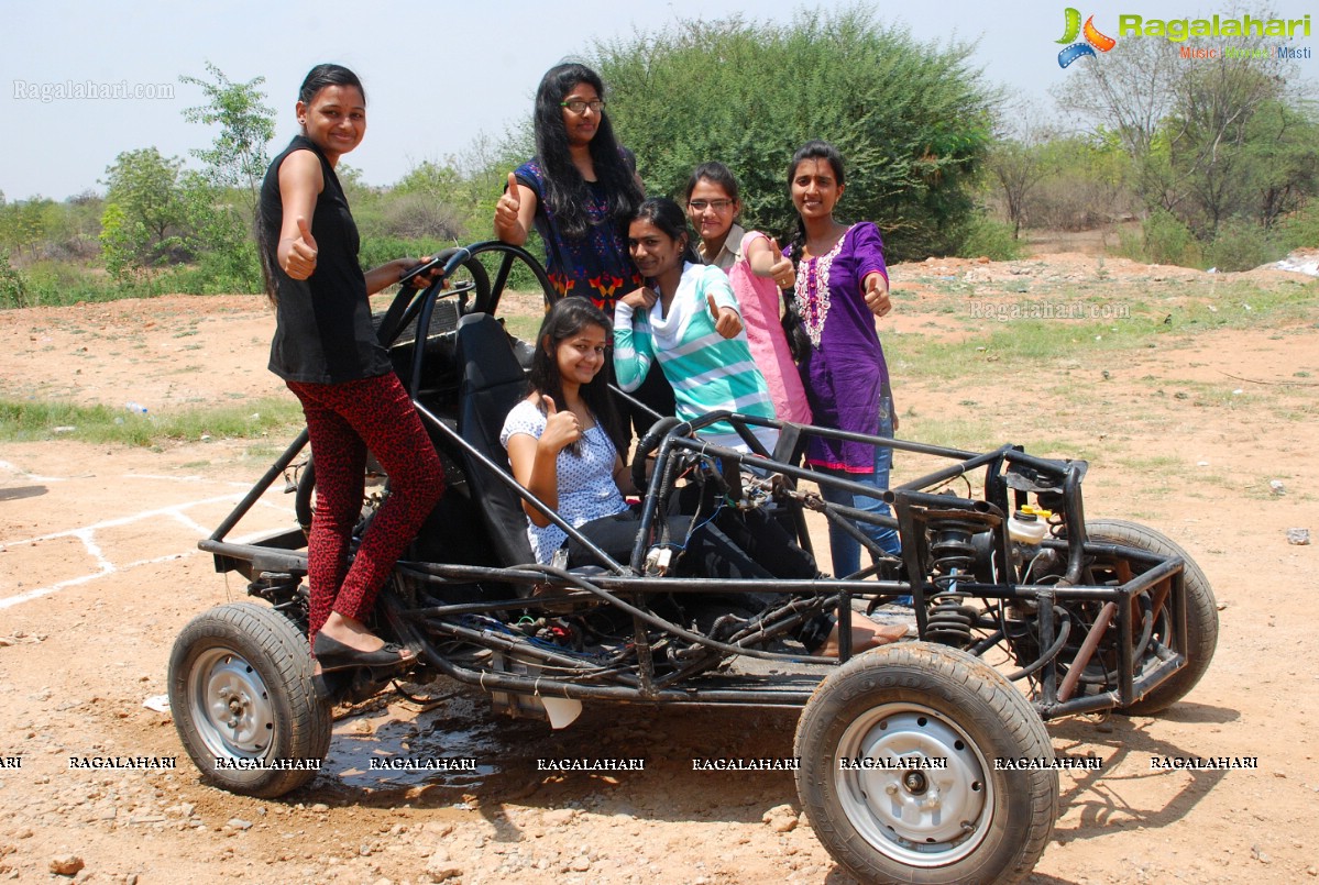 St. Peters Engineering Students Create flying Robo Bird 'Ornithopter'