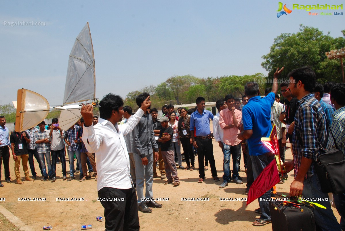 St. Peters Engineering Students Create flying Robo Bird 'Ornithopter'