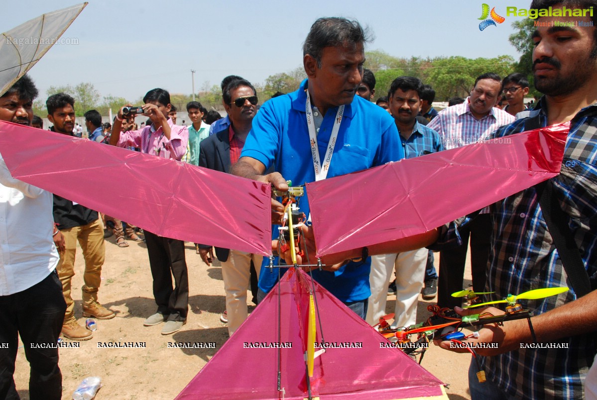 St. Peters Engineering Students Create flying Robo Bird 'Ornithopter'