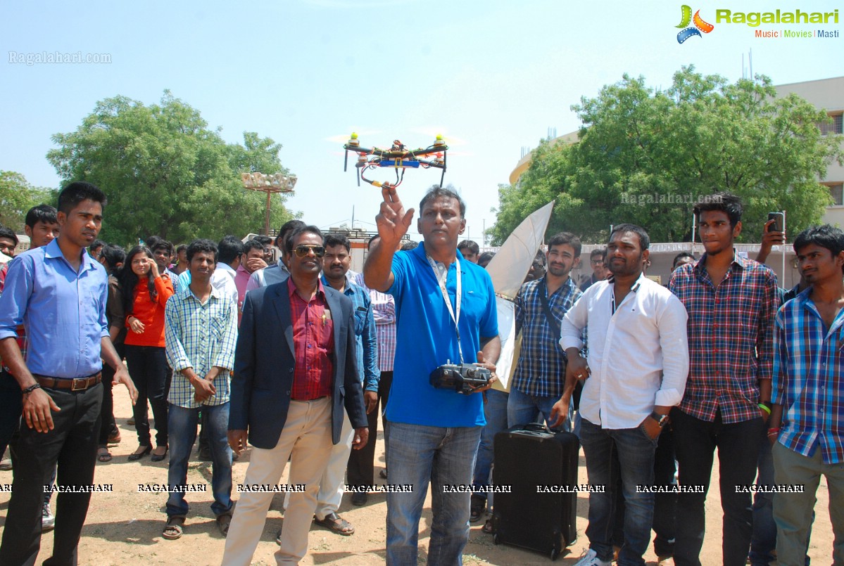 St. Peters Engineering Students Create flying Robo Bird 'Ornithopter'