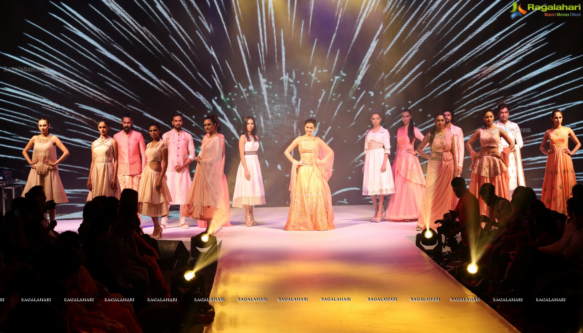 Kerala Fashion League 2016 by Designer Sashi Vangapalli of Mugdha Art Studio