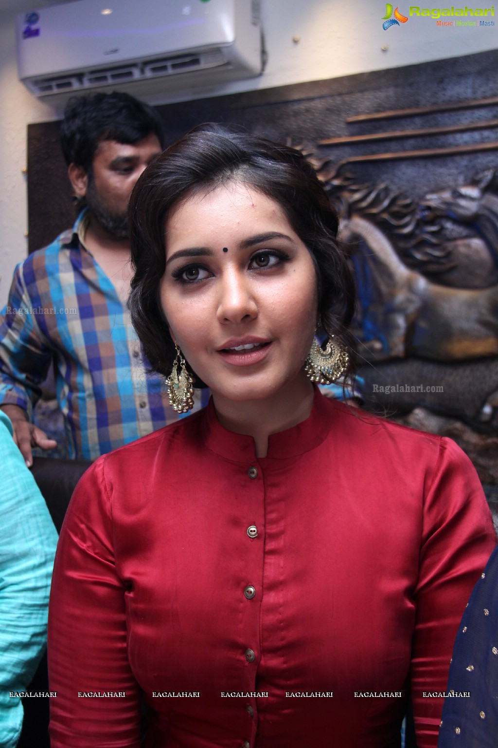 Raashi Khanna launches Bahar Cafe Restaurant at LB Nagar, Hyderabad