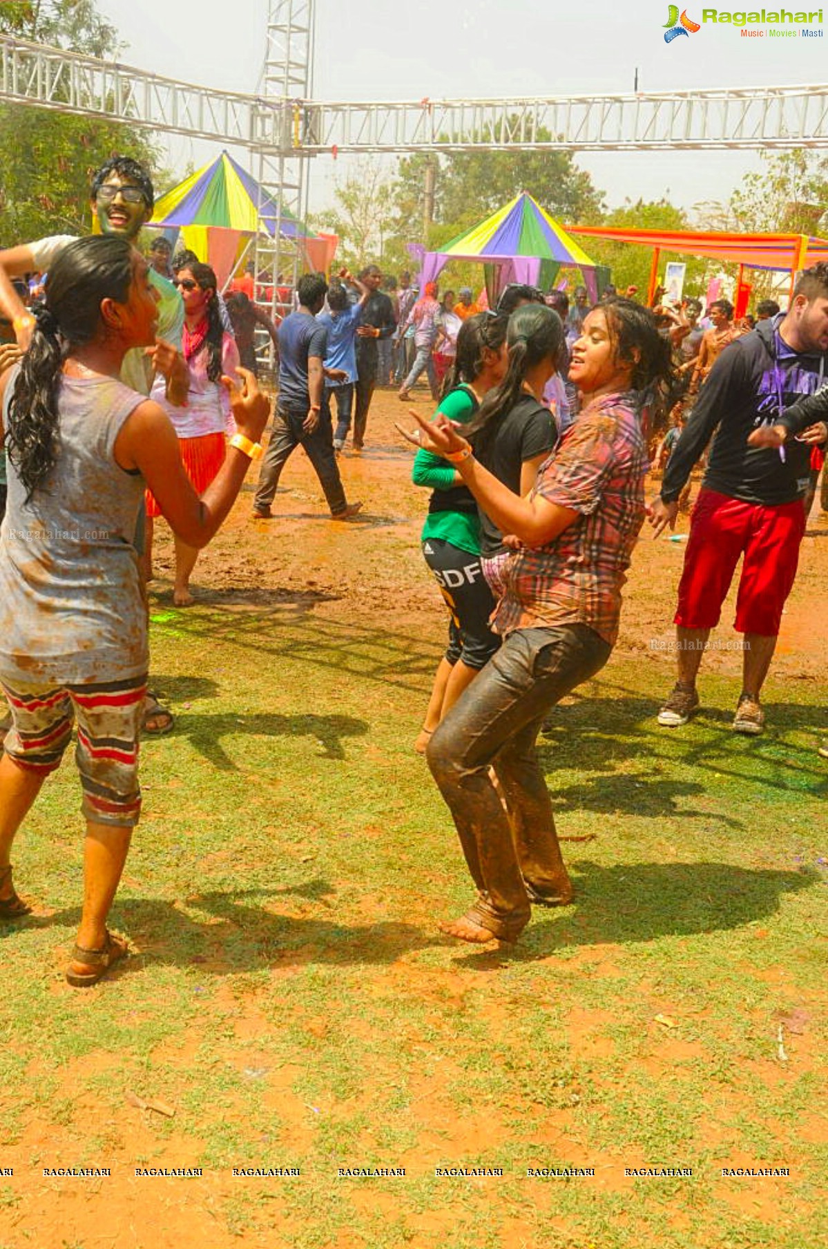 Hyderabad Biggest Holi 2016 by Chocolate Boy at Papyrusport Resort