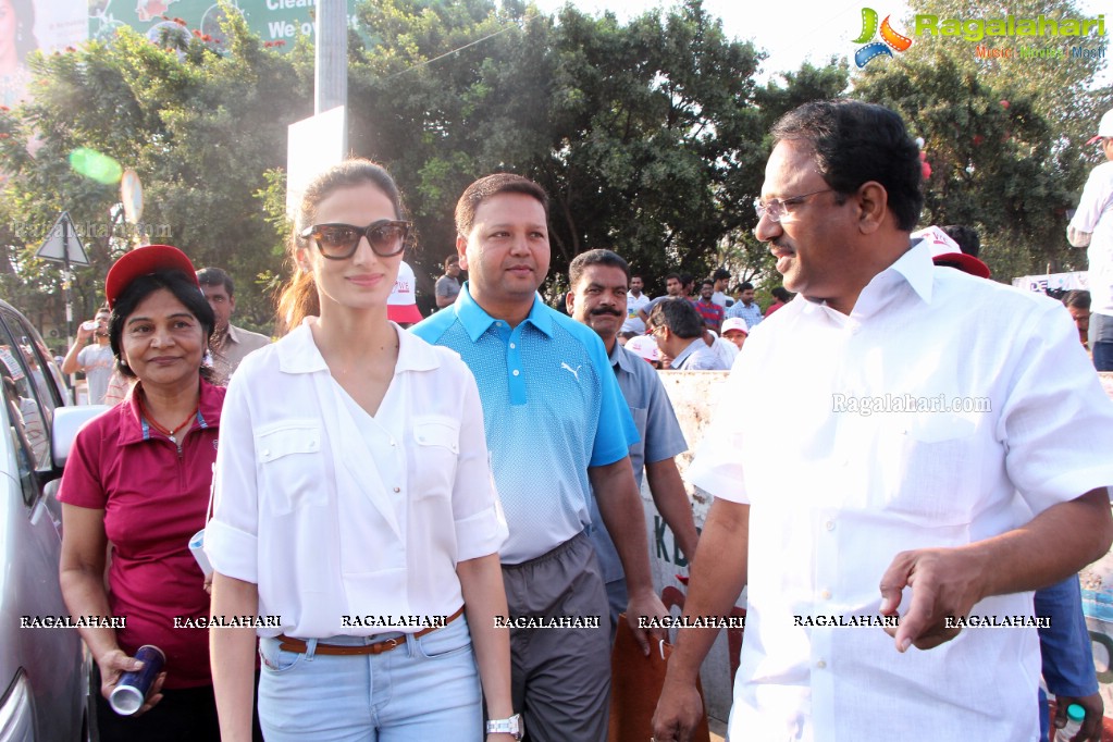 Health Minister Laxma Reddy flagged off COWE Walkathon, Hyderabad